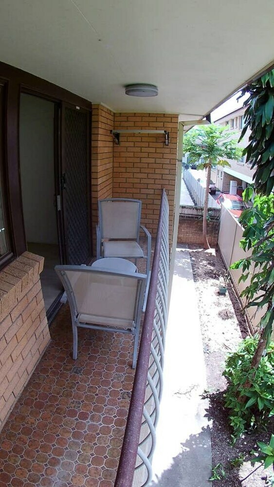 2 Bedroom Apartment In Surfers Central