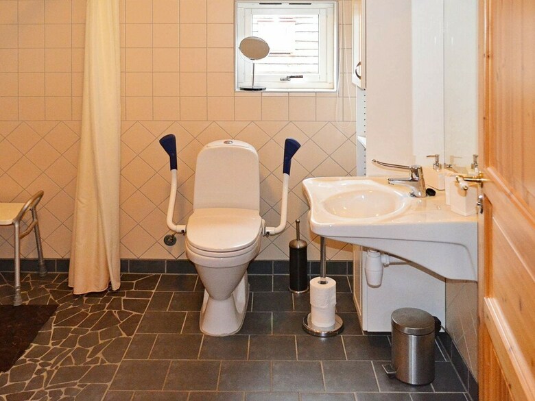 6 Person Holiday Home In Hamnvik
