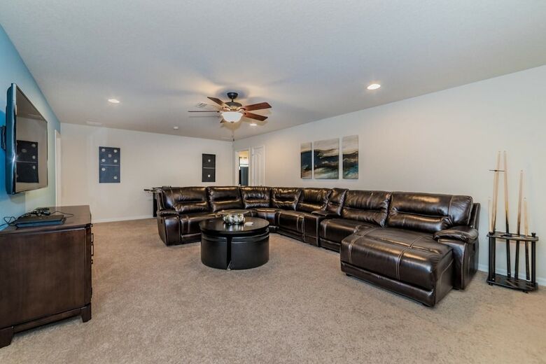 8812 Macapa Drive