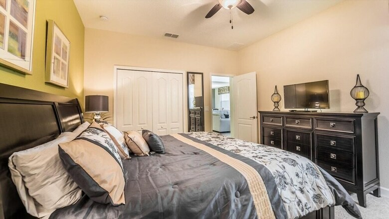 8974 Bismarck Palm Road