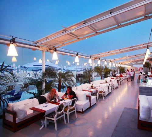 Aristocracy Summerland Apartment