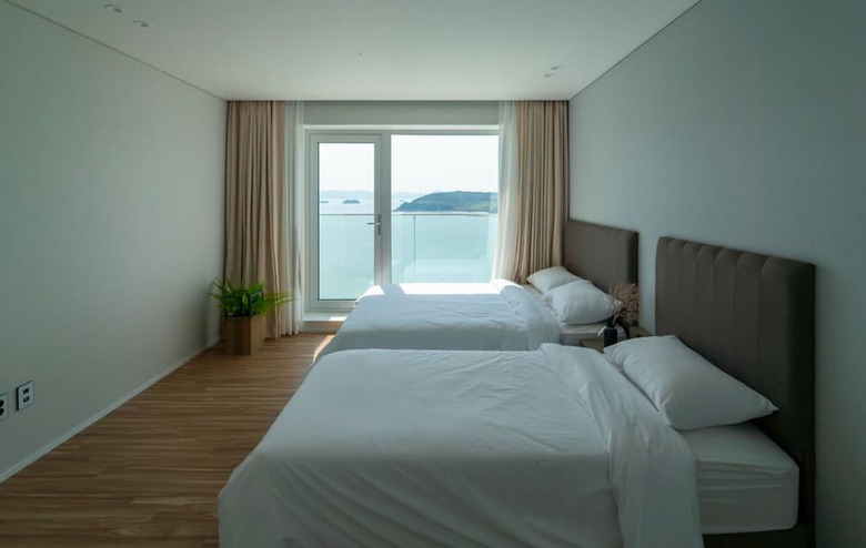Hotel Dearc Resort