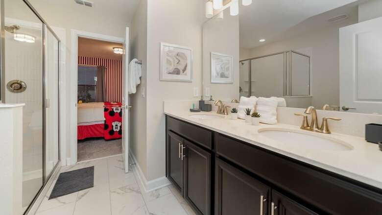 Villa 2905 Fable Street