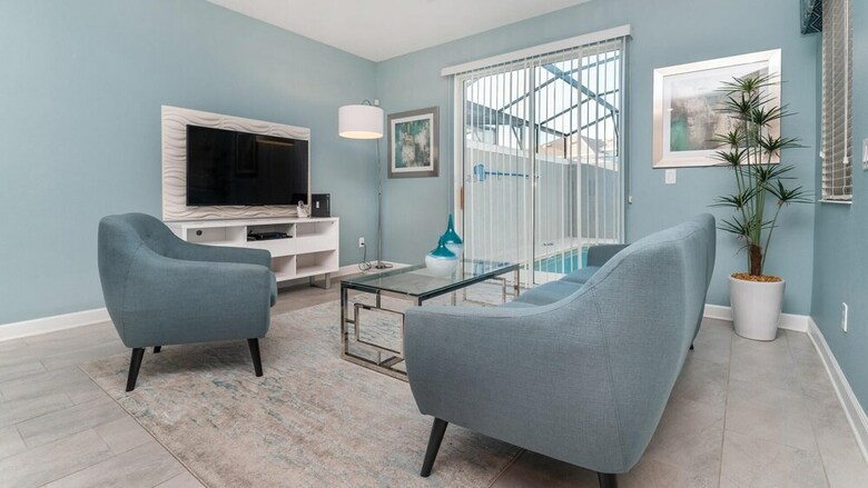Villa 4840 Romeo Circle