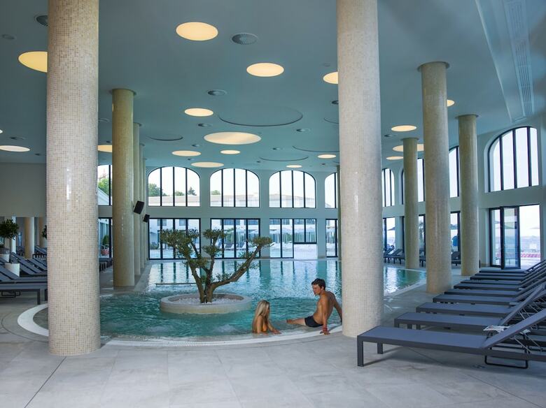 Villa Chinka By Astor Garden Hotel