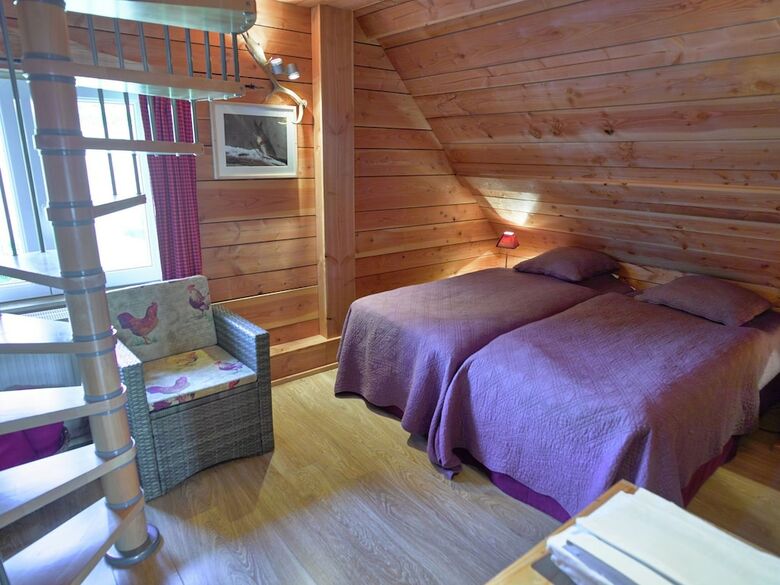 Luxurious Holiday Home In Stoumont With Pool & Bar