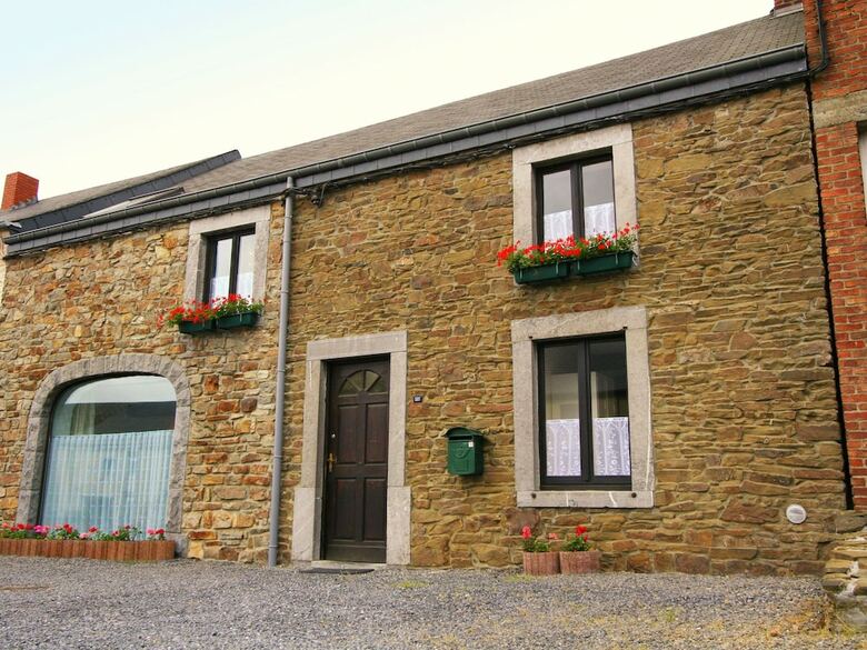 Charming Country Cottage In Winenne With Garden