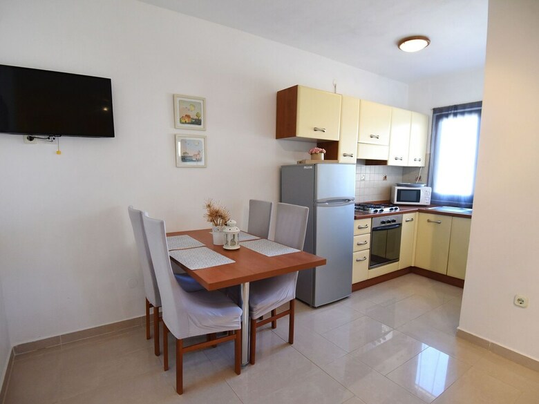 Waterfront Apartment In Maslenica With Sun Shower