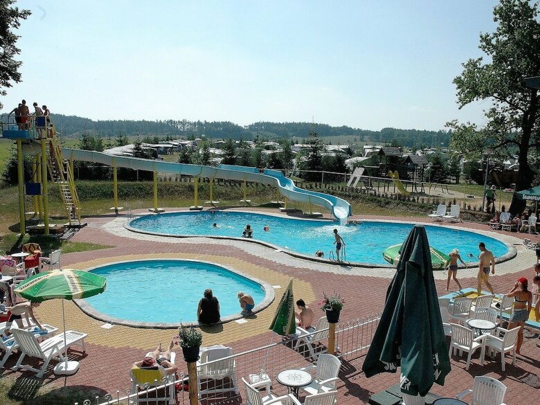 Snug Mobile Home In Januv Dul Bohemian With Pool