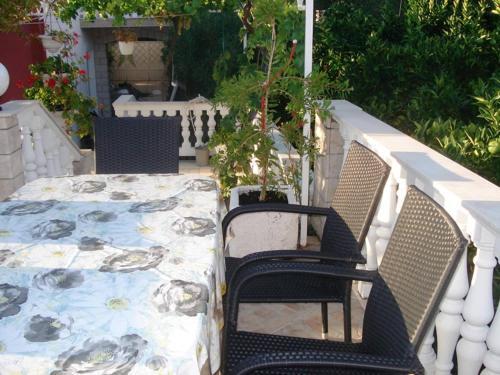 Cozy Apartment In Vinisce With Jetty