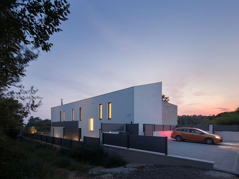 Luxury Villa In Li?njan With Swimming Pool