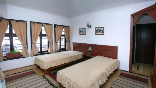 Hostal Alexandrov's Houses