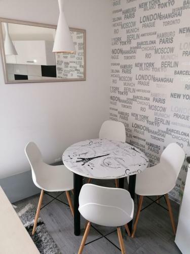 Apartamento Triangle Studio Divcibare