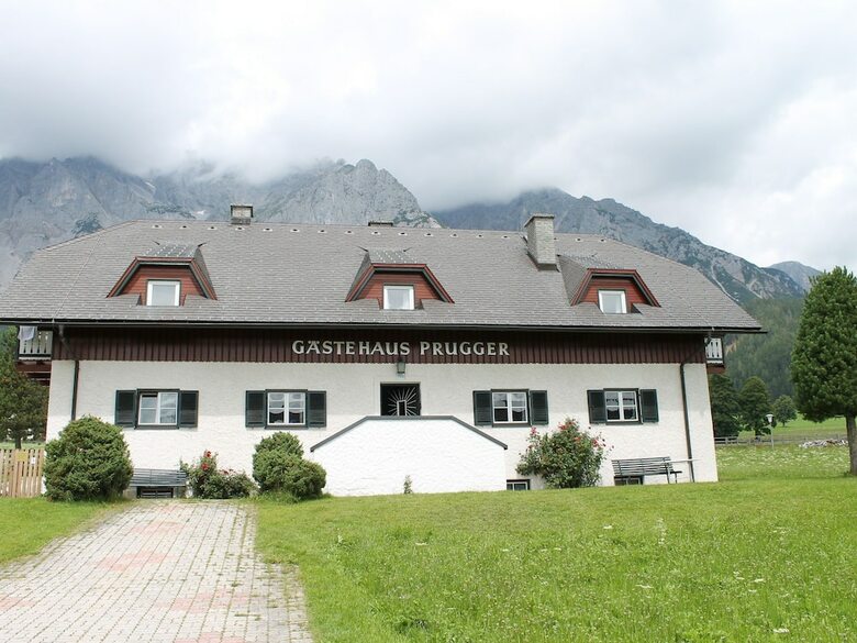 Spacious Apartment In Ramsau Am Dachstein With Swimming Pool