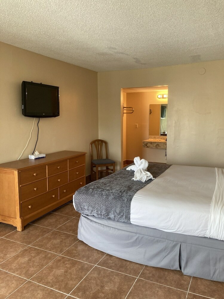 Motel Remington Inn And Suites