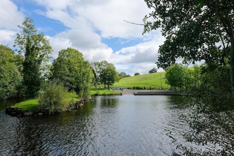 Garadice View Farm House - 6 Bed Accommodation
