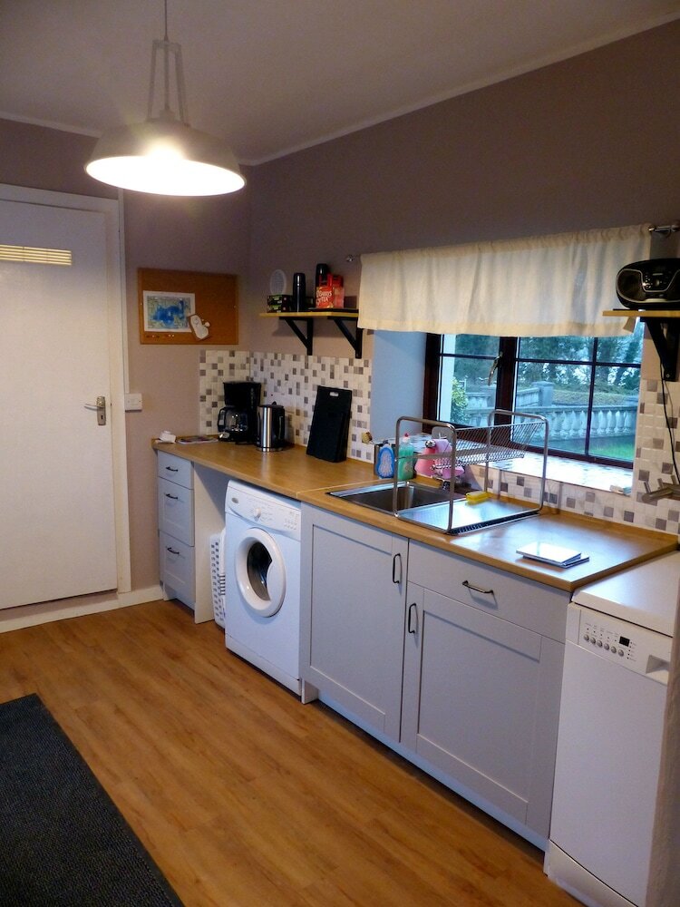 Garadice View Farm House - 6 Bed Accommodation