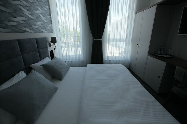 Hotel Starton Am Village