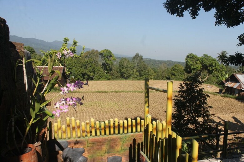Hotel Mandhasativa Homestay