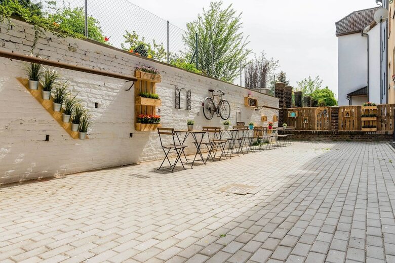 Apartments With Sunny Garden Prague