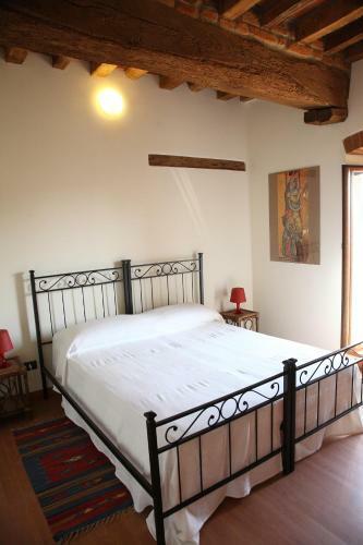B&B Stradivari