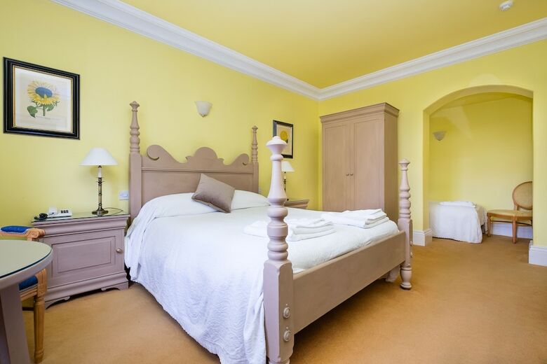 Hotel Milebrook House