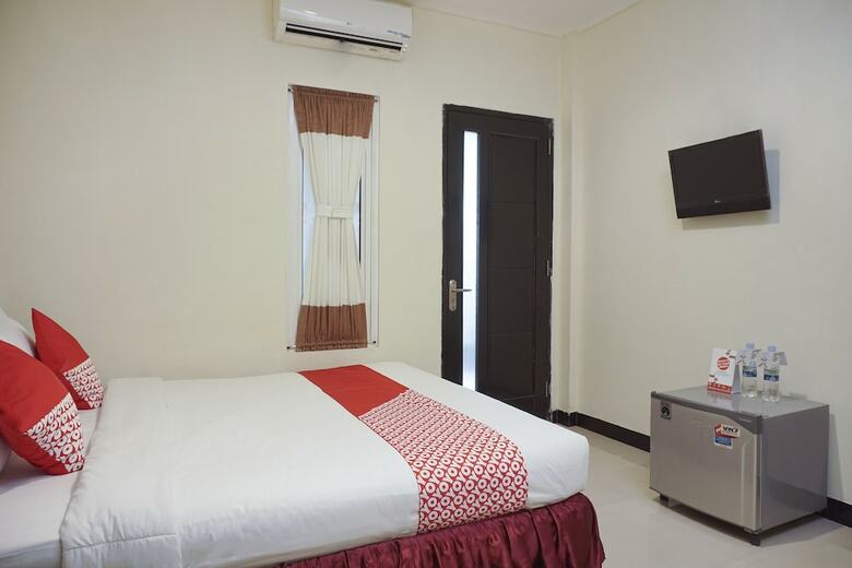 Hotel Oyo 409 Pondok Helomi