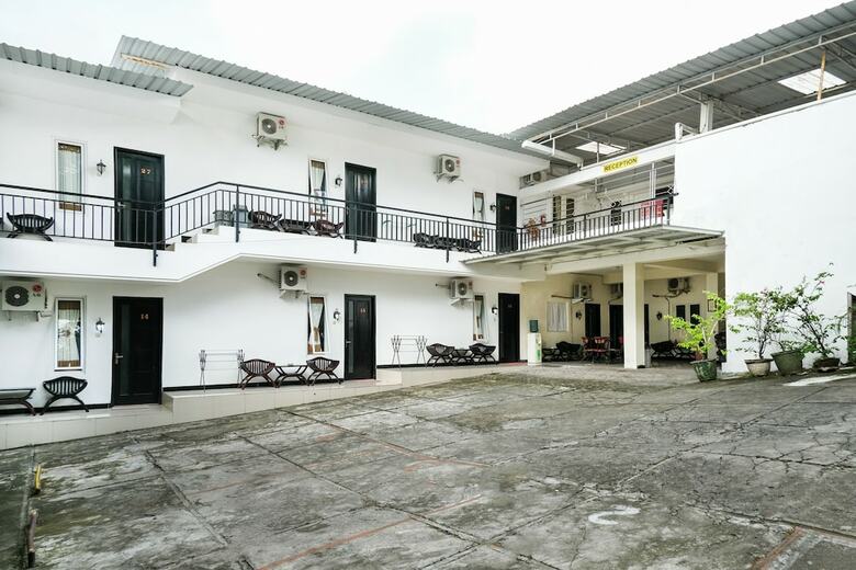 Hotel Oyo 409 Pondok Helomi