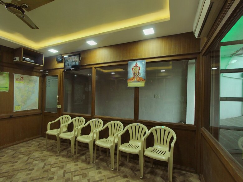Hotel Oyo 16345 Pkn Residency