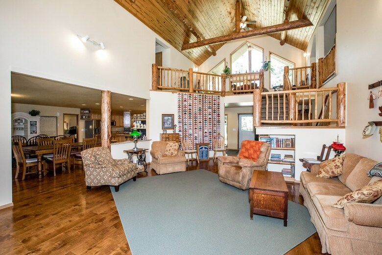 Hotel Candlewycke Inn