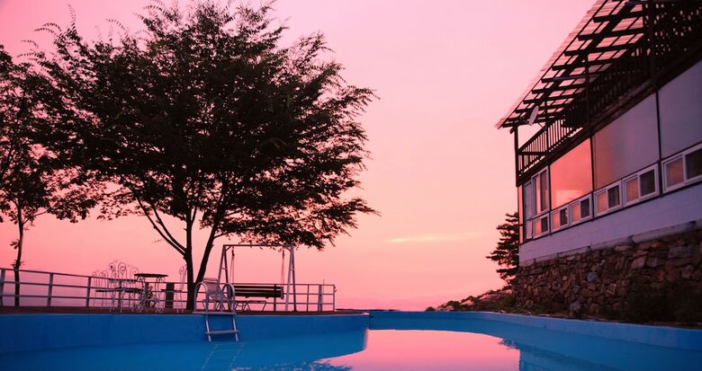 Danyang Mountain Pension