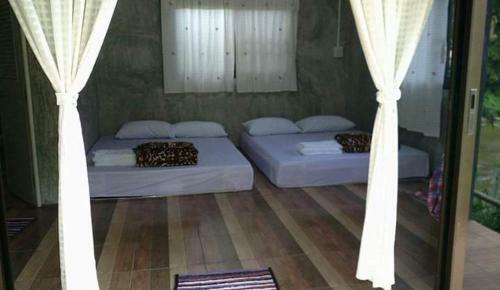 Hostal Bann-rim-nam Guesthouse