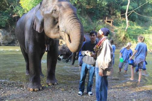 Hostal Bann-rim-nam Guesthouse