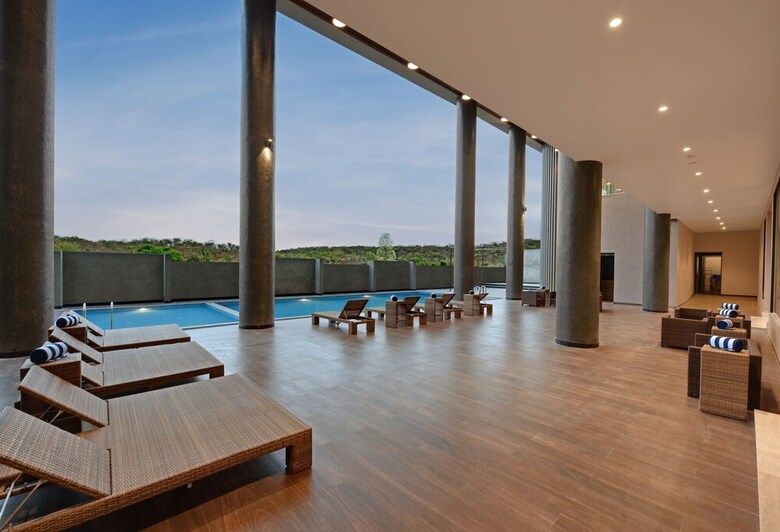 Hotel The Maruti Nandan Grand