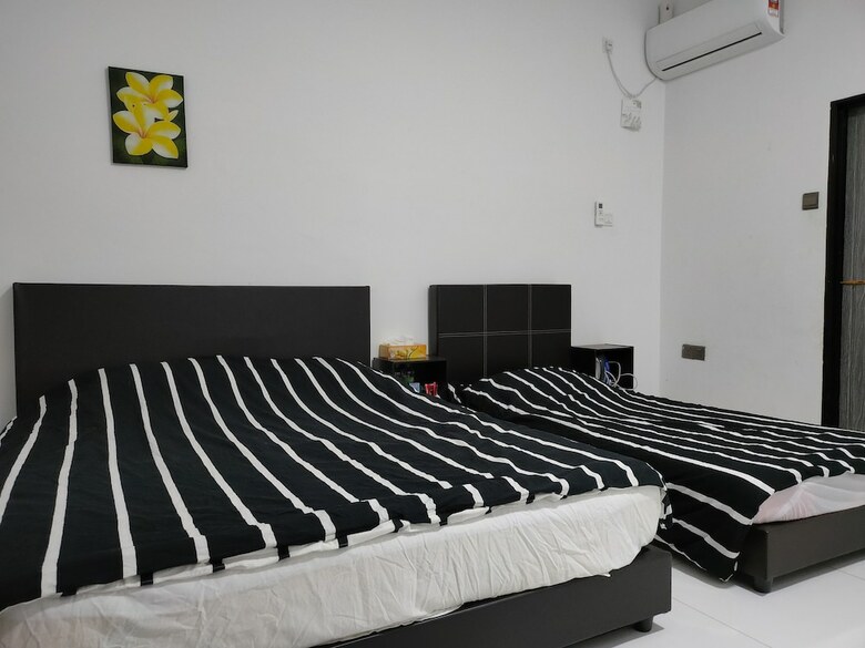 Hotel Aleesa Roomstay
