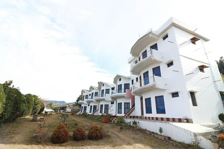 Hotel Oyo 26598 Apical Resort