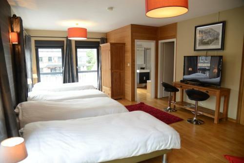 Hotel Race & Rooms