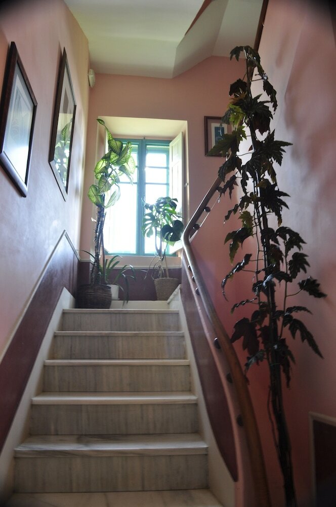 Hostal Albergue Tur�stico Alvarella