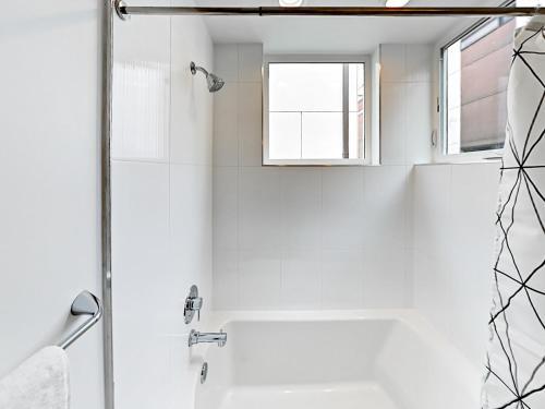 1106 C 14th Ave Townhouse