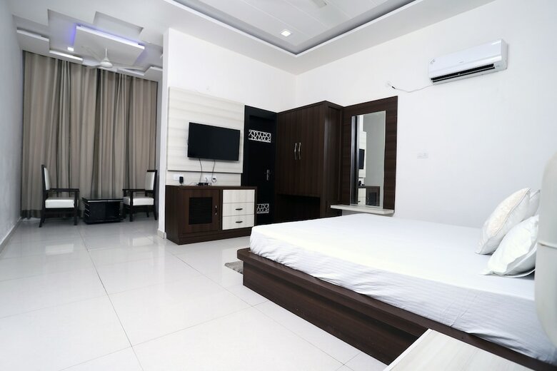 Diwan Hotel And Restaurant