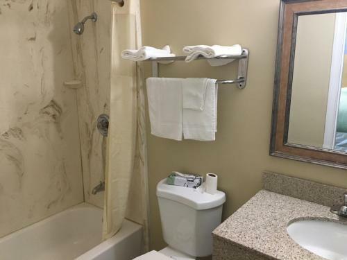Chisholm's Motor Inn