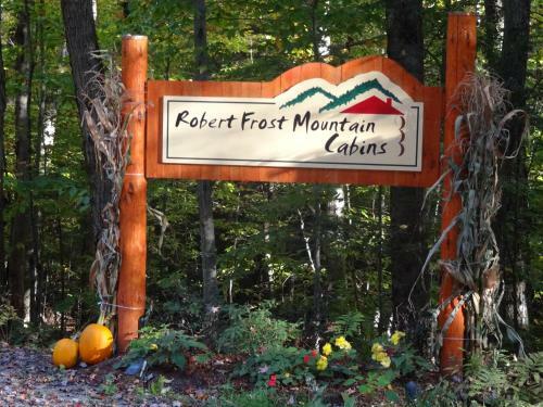 Lodge Robert Frost Mountain Cabins