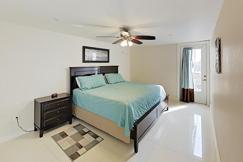 Apartamento 6300 Padre Blvd Condo Unit 877