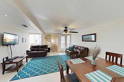 Apartamento 6300 Padre Blvd Condo Unit 877