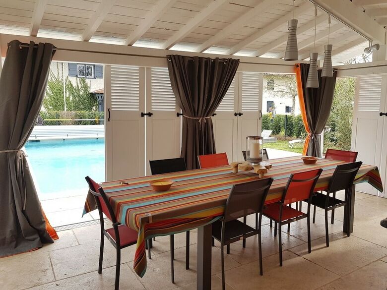 Bed & Breakfast Ch�teau Des P�richons
