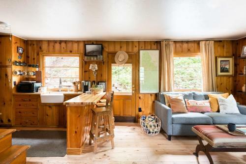 11373 Church Cabin Cabin