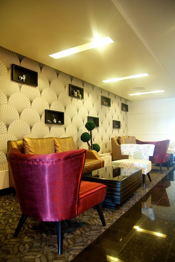 Hotel Jolly Suites Petkasem