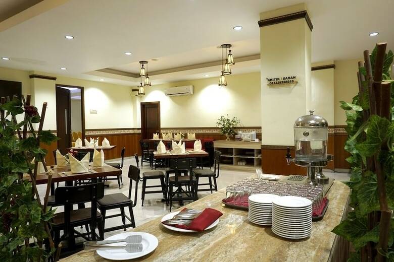 Red Chilies Hotel