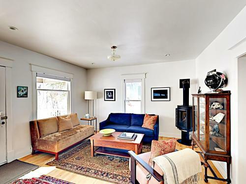242 Hill Street House