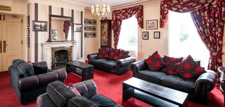 Hotel Court Colman Manor